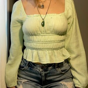 Mint green top🌿